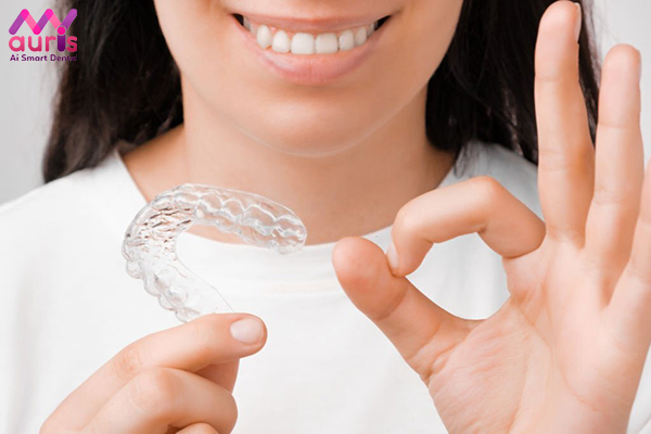 niềng răng invisalign có đau không